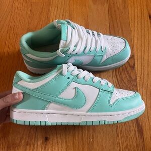 Nike dunk green glow